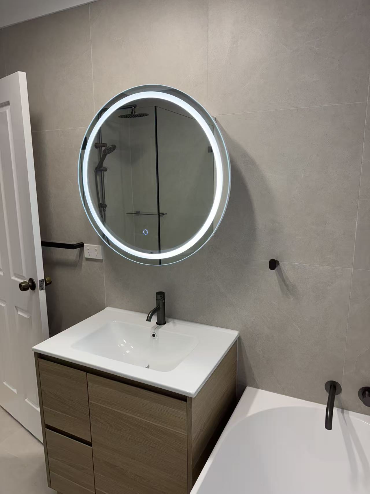 Premium bathroom cabinetry and mirrors in Narwee