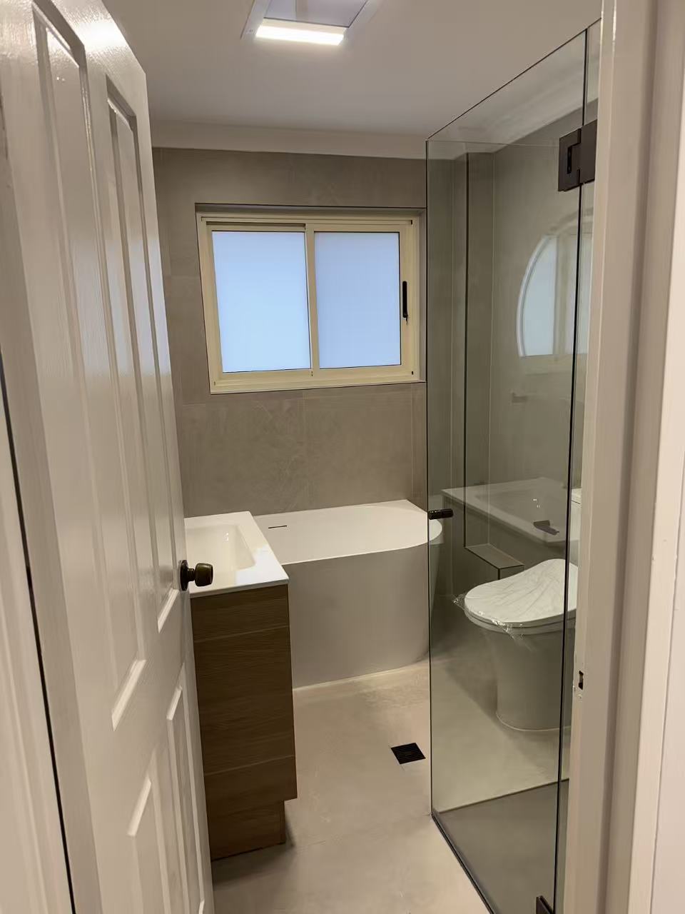 Narwee Bathroom Renovation seamless tile finish